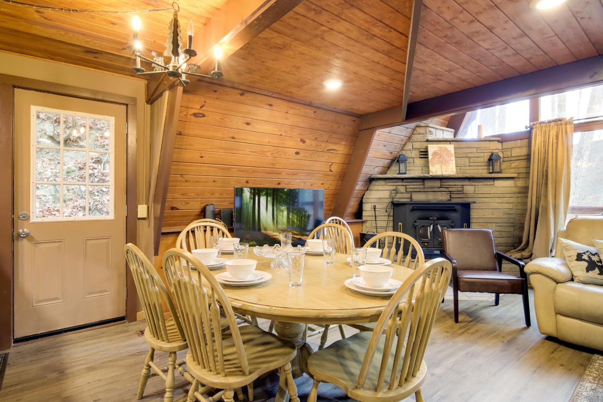 Gatlinburg A-Frame Home With Hot Tub Near Parkway 外观 照片