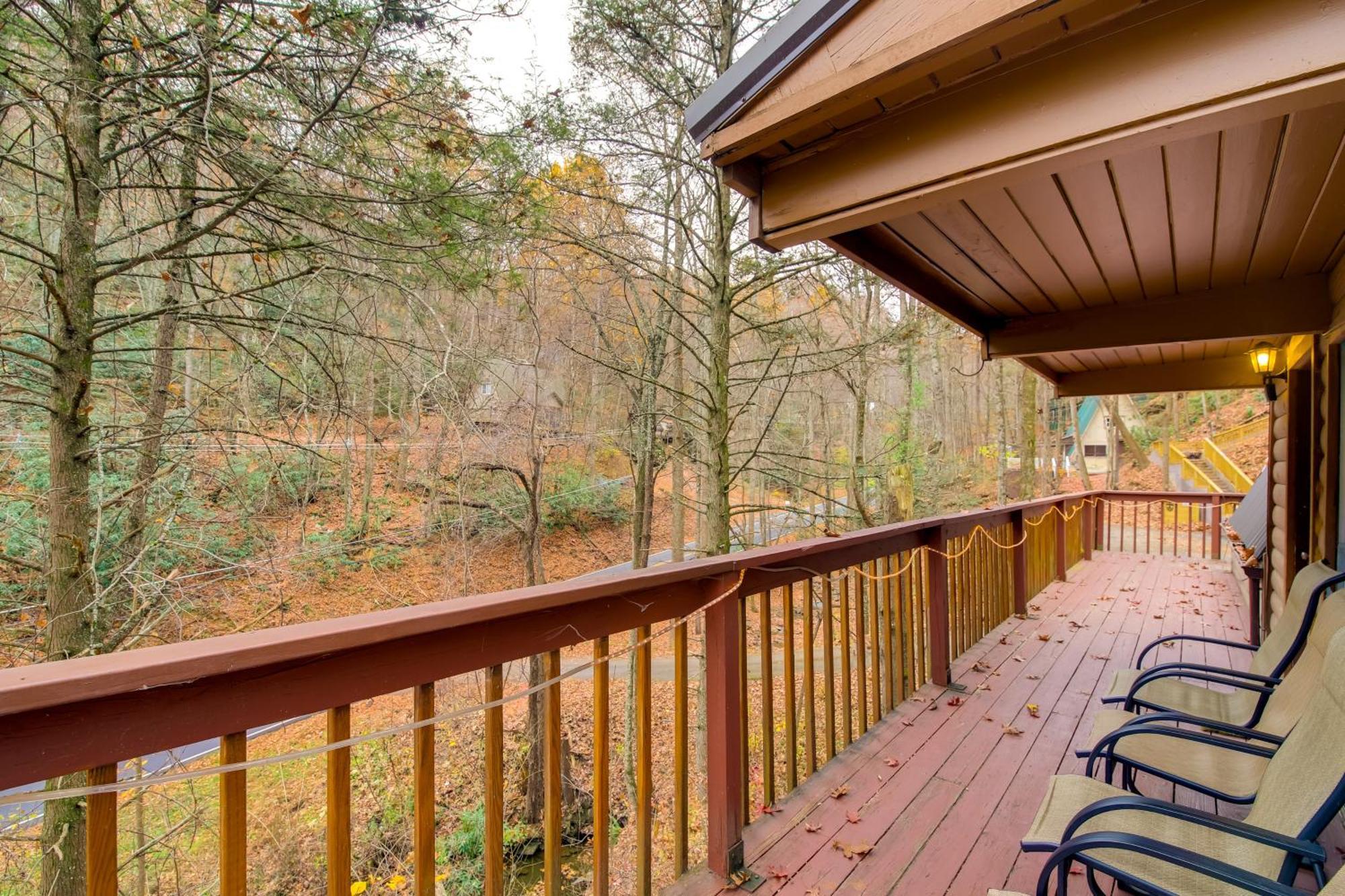 Gatlinburg A-Frame Home With Hot Tub Near Parkway 外观 照片