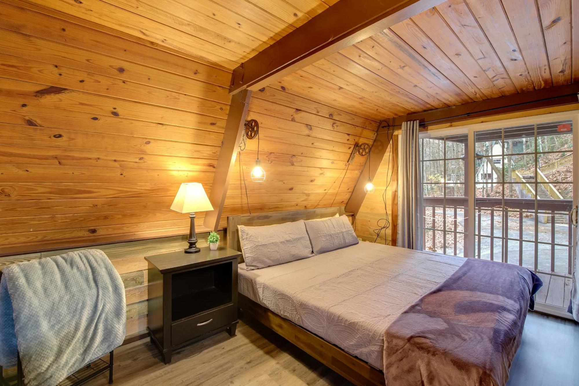 Gatlinburg A-Frame Home With Hot Tub Near Parkway 外观 照片