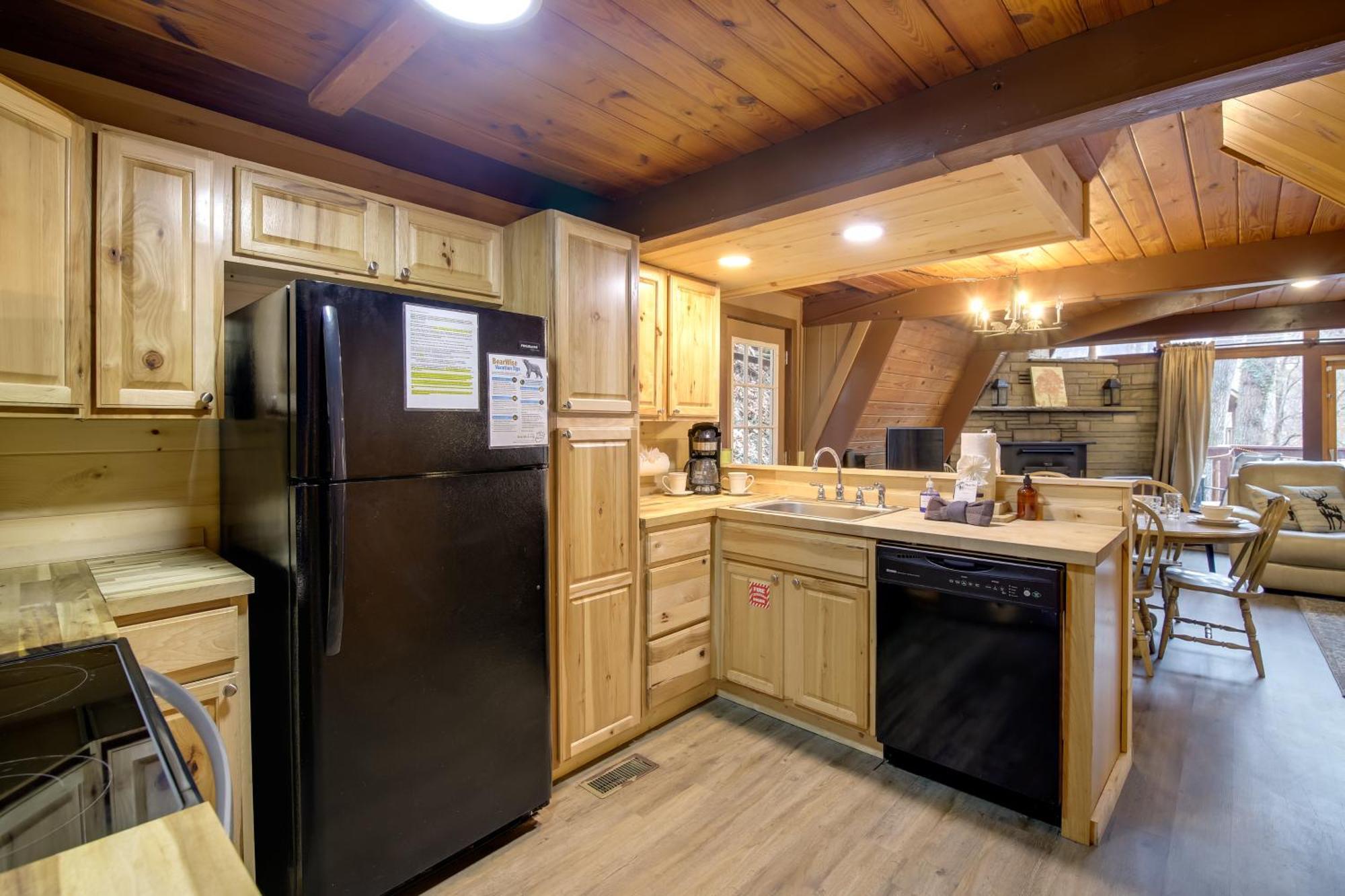 Gatlinburg A-Frame Home With Hot Tub Near Parkway 外观 照片